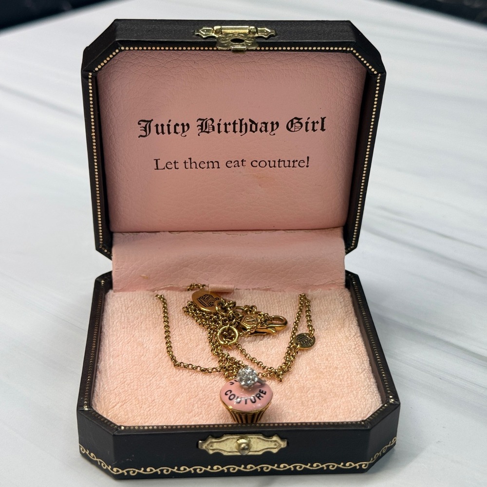 Juicy Couture YJRU1214 Birthday Girl Cupcake Necklace Pink Y2K w Original Box